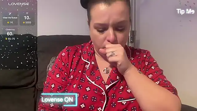 NaughtyWifeUK online show from December 29, 2024, 9:30 pm