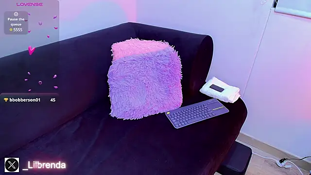 Brenda  gomez online show from January 13, 2025, 7:43 am