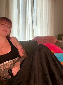 ObviouslyPeachy online show from October 7, 2025, 10:05 am