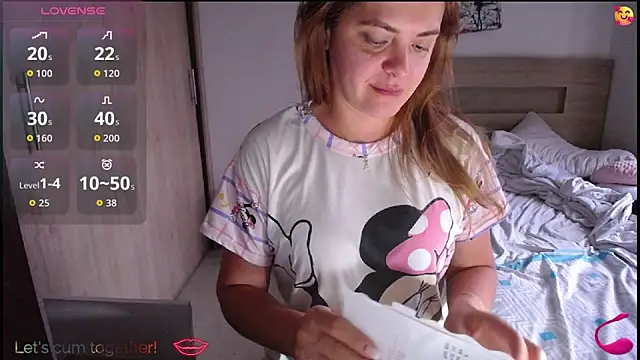 ParisW online show from September 30, 2025, 12:11 pm