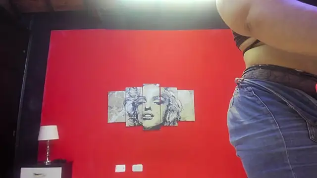 Snapshot of Kendra_Hot1 chatting on March 9, 2025, 11:03 am Kendra Hot1 online show from March 9, 2025, 11:03 am