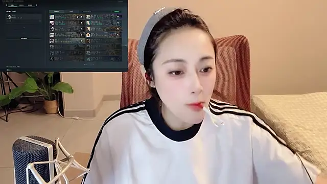 Daisy-77 online show from March 26, 2026, 1:42 pm