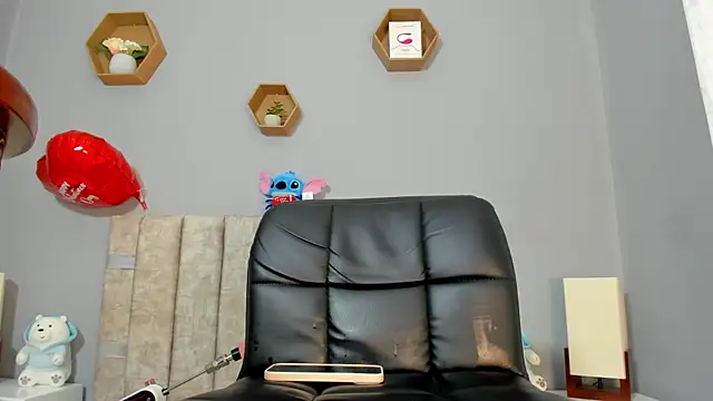 Chloe narcise online show from March 3, 2025, 7:03 am