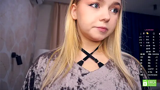 Snapshot of ZaraCreedon chatting on November 17, 2025, 5:11 am ZaraCreedon online show from November 17, 2025, 5:11 am