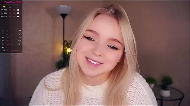 Snapshot of ZaraCreedon chatting on March 11, 2025, 1:16 am ZaraCreedon online show from March 11, 2025, 1:16 am