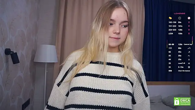 Snapshot of ZaraCreedon chatting on December 1, 2025, 5:08 am ZaraCreedon online show from December 1, 2025, 5:08 am