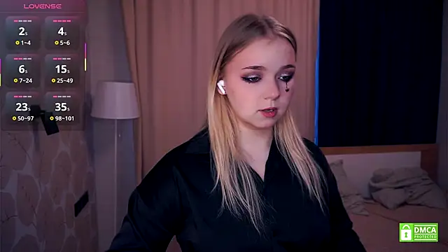 Snapshot of ZaraCreedon chatting on October 29, 2025, 5:06 am ZaraCreedon online show from October 29, 2025, 5:06 am