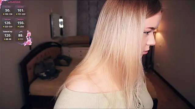 Snapshot of ZaraCreedon chatting on September 12, 2025, 5:07 am ZaraCreedon online show from September 12, 2025, 5:07 am