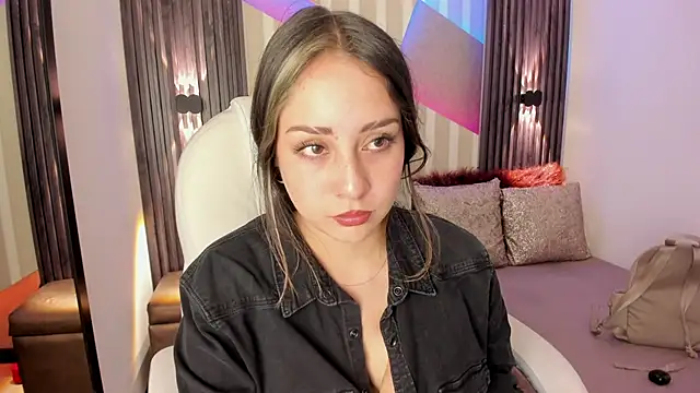 emily layton online show from September 24, 2025, 2:23 pm