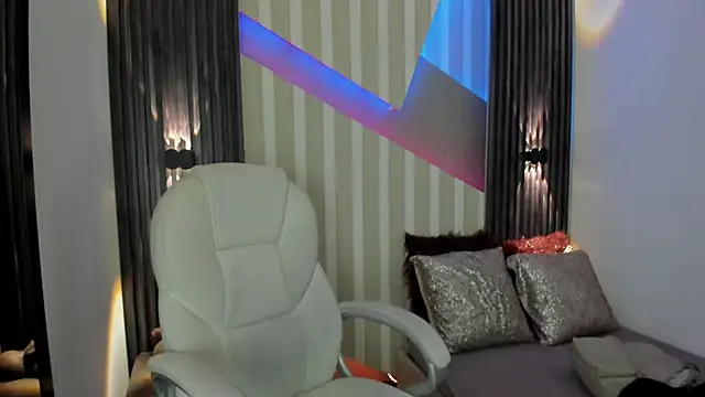 emily layton online show from September 16, 2025, 2:40 pm