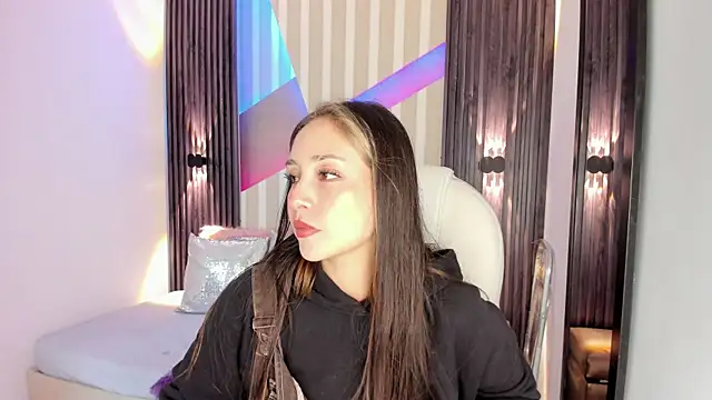 emily layton online show from October 8, 2025, 2:29 pm