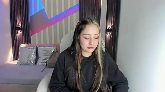 emily layton online show from October 16, 2025, 2:36 pm