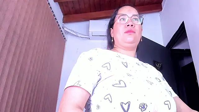 alondrabigtits online show from March 30, 2026, 11:01 am