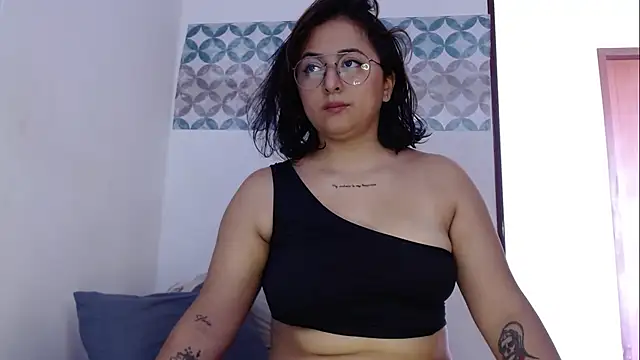 Aria smith01 online show from October 7, 2025, 2:07 pm