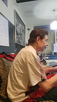 Doggyray44 online show from November 29, 2025, 5:13 pm