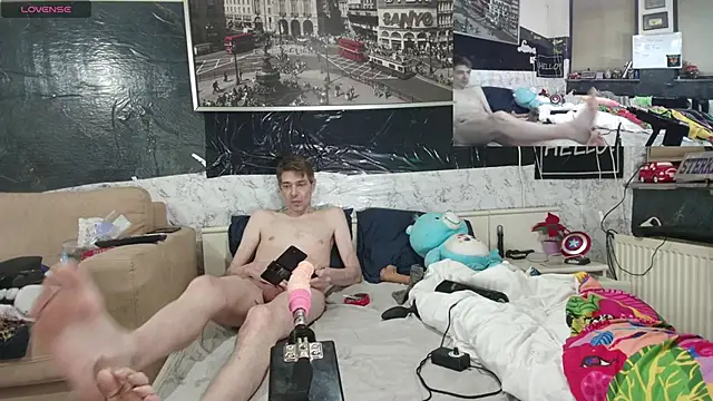 Doggyray44 online show from March 12, 2025, 2:09 am