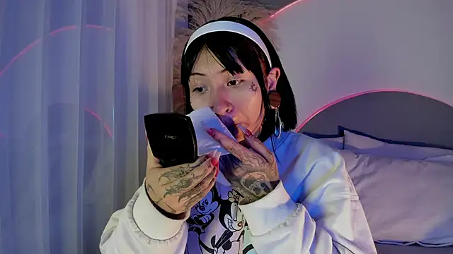 Evangeline bell online show from October 6, 2025, 11:55 am