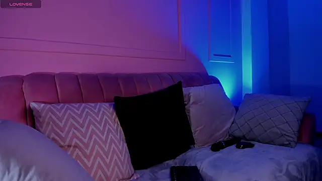 Evangeline bell online show from March 8, 2025, 3:02 pm