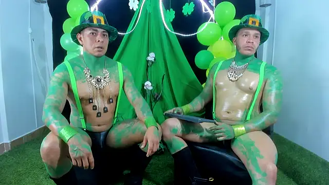 Snapshot of AndyandFran chatting on March 17, 2025, 10:40 pm AndyandFran online show from March 17, 2025, 10:40 pm