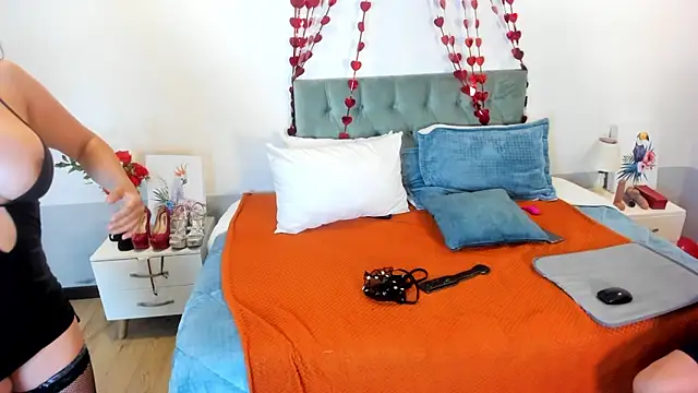 Sam and molly  online show from February 15, 2025, 10:42 pm