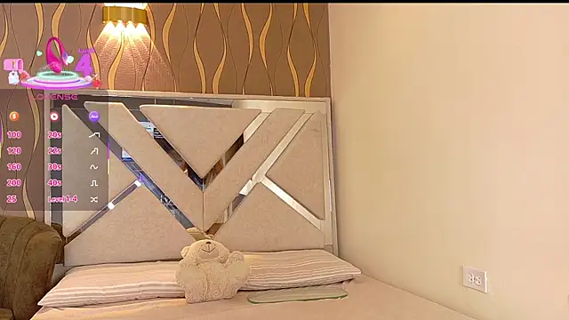 vanessa guzman2 online show from September 14, 2025, 1:22 pm