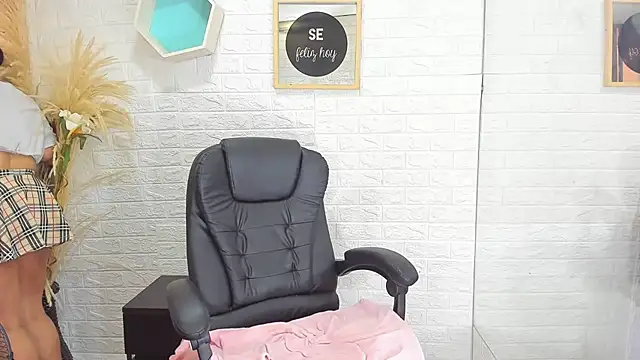 Snapshot of Aisha_09 chatting on February 26, 2025, 9:09 pm Aisha 09 online show from February 26, 2025, 9:09 pm