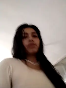 Snapshot of Aisha_09 chatting on March 13, 2026, 2:44 pm Aisha 09 online show from March 13, 2026, 2:44 pm