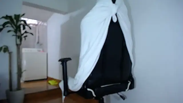 diamond black00 online show from March 5, 2025, 9:26 pm