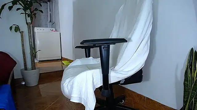 diamond black00 online show from March 8, 2025, 10:02 pm