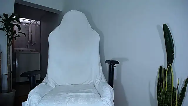 diamond black00 online show from February 25, 2025, 10:20 pm