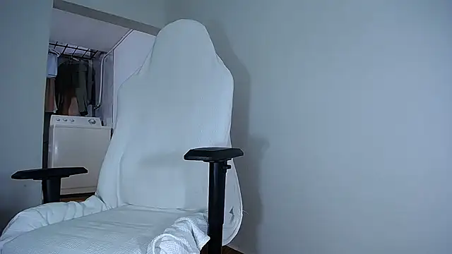 diamond black00 online show from February 28, 2025, 7:46 pm