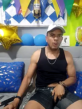 latinmartin73 online show from September 29, 2025, 2:51 am