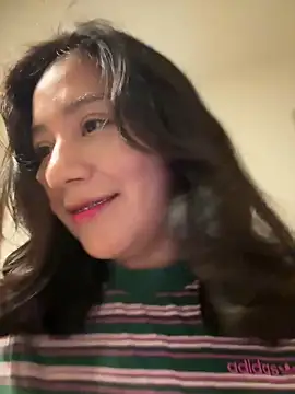 kittyfresita online show from October 17, 2025, 6:50 am