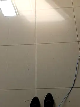 huzi518 online show from October 24, 2025, 2:21 am