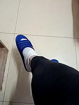 Snapshot of huzi518 chatting on April 11, 2026, 9:13 am huzi518 online show from April 11, 2026, 9:13 am