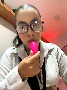 DakotaShelby online show from September 12, 2025, 11:26 pm