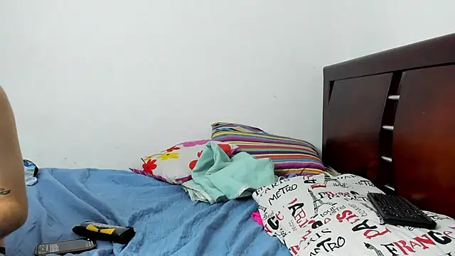 ashvsterry online show from February 26, 2025, 6:51 am