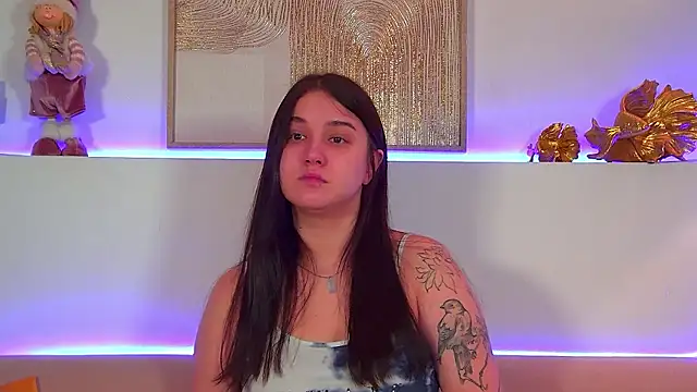 ChristinaMilton online show from December 22, 2025, 6:30 pm