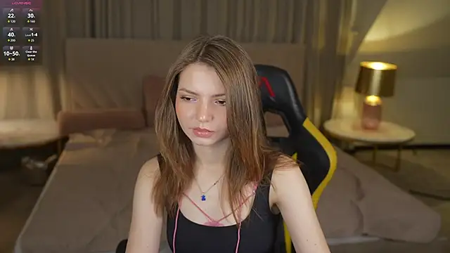 Snapshot of Michelle_054 chatting on October 19, 2025, 2:47 am Michelle 054 online show from October 19, 2025, 2:47 am