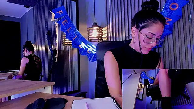 aura-baker online show from March 7, 2025, 12:12 pm