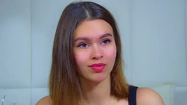 PollyLanders online show from September 19, 2025, 8:18 am