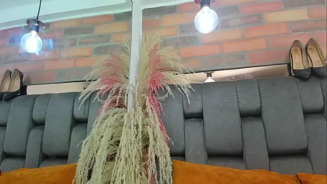 JESSYCORTES online show from March 11, 2026, 2:27 am