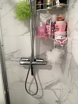 Lucascacaca online show from April 23, 2026, 8:54 am