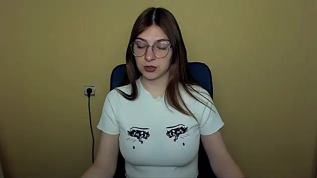 Snapshot of Luna_Lush_ chatting on April 25, 2026, 9:34 am Luna Lush online show from April 25, 2026, 9:34 am