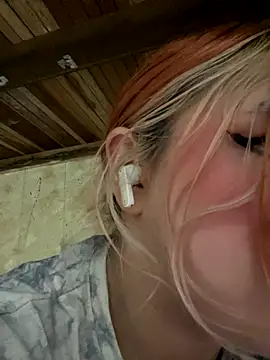 SophiaWeestt99 online show from November 29, 2025, 2:34 am