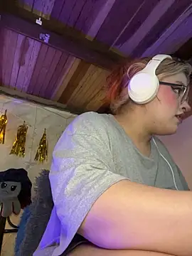 SophiaWeestt99 online show from April 8, 2026, 3:41 am