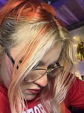 Snapshot of SophiaWeestt99 chatting on April 23, 2026, 4:41 am SophiaWeestt99 online show from April 23, 2026, 4:41 am