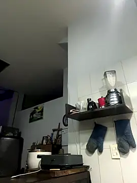 SophiaWeestt99 online show from September 27, 2025, 11:00 pm