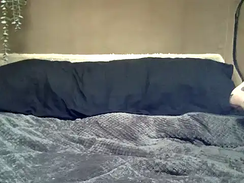 Tuhands online show from February 2, 2025, 11:07 am