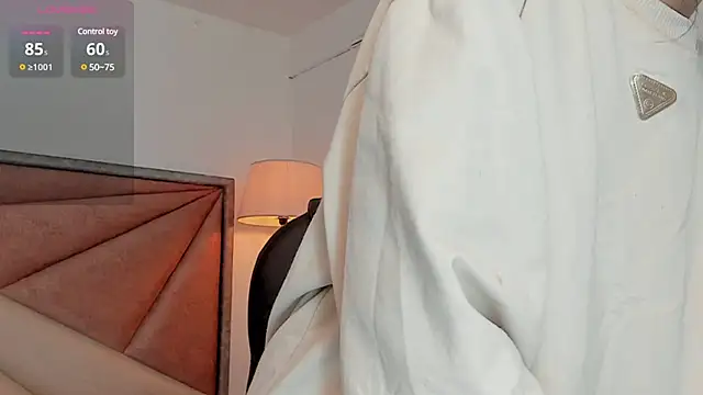 ZaraLim online show from March 11, 2025, 12:06 pm